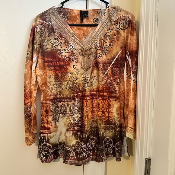 New Directions Orange Brown Graphic Embellished Blouse - Picture 4 of 7
